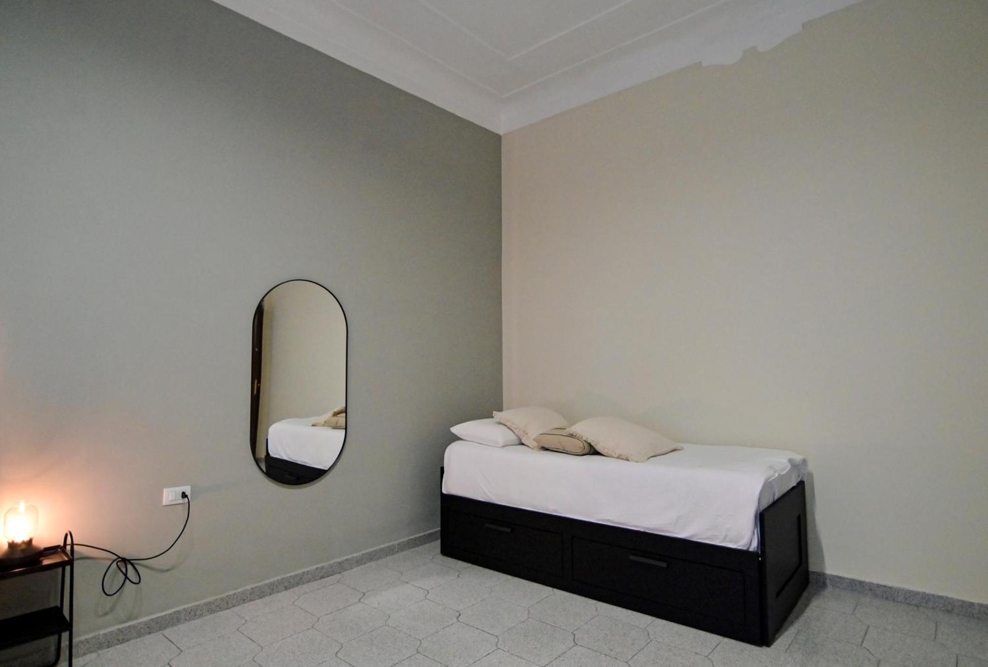 Cozy Central Residence Napoli Exterior foto